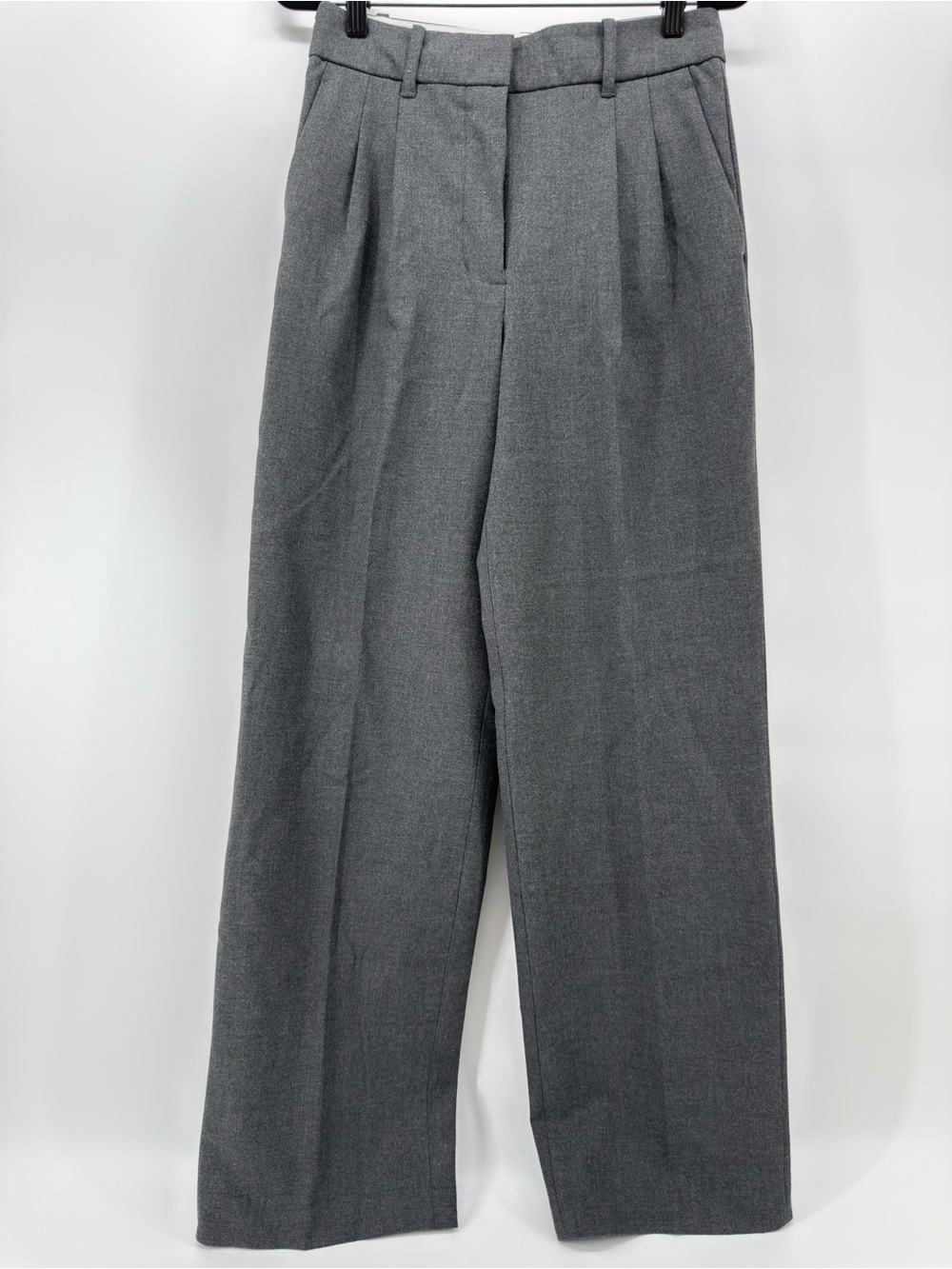 Aritzia Grey Wide-Leg Pleated Trousers